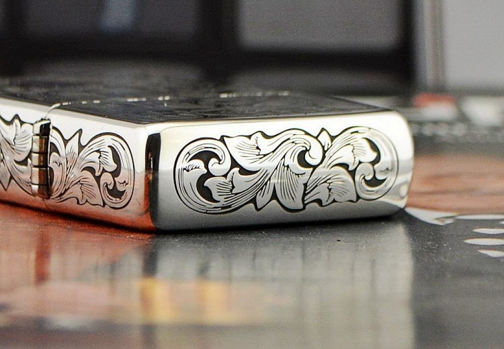 Bật lửa Zippo Bạc nguyên khối khắc hình cô gái