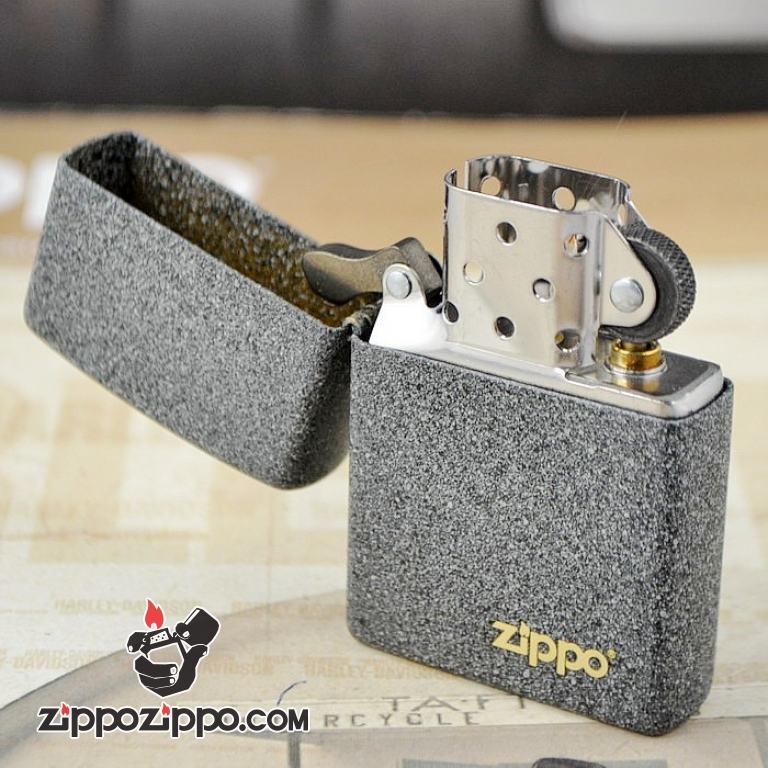 Zippo Chính Hãng Màu Cát Sần Xám khắc logo zippo