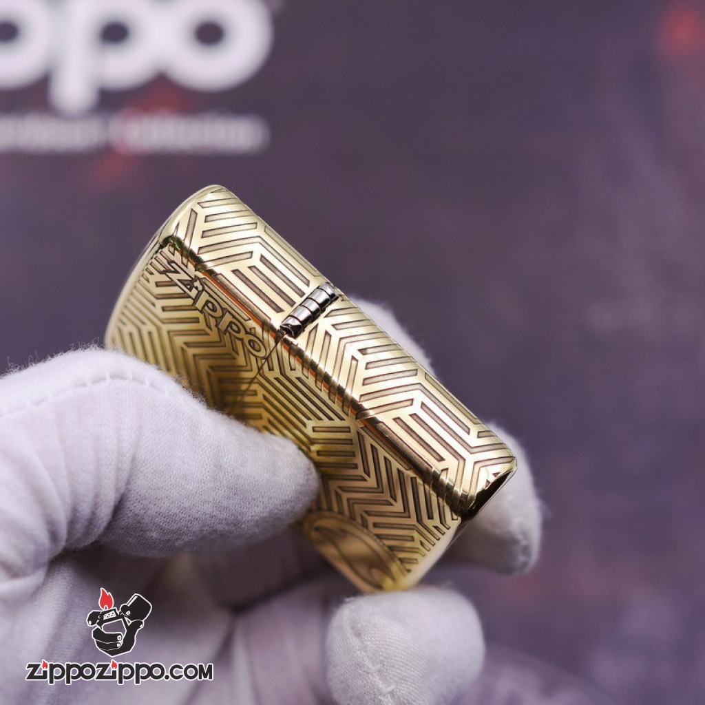 Bật Lửa Zippo Chạm Khắc Họa Tiết Ngọn Lửa Cổ Điển