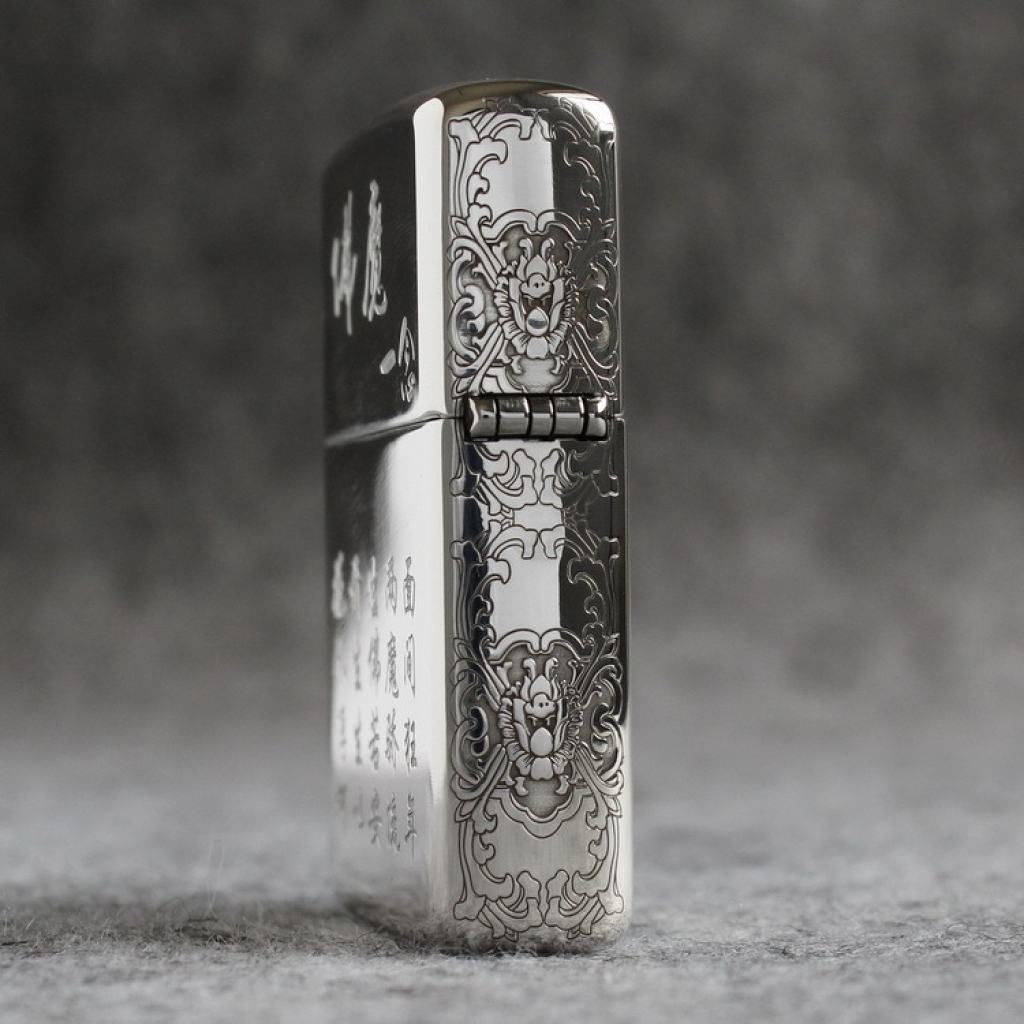 Bật Lửa Zippo Bạc Khối Cao Cấp Khắc Hình Đức Phật Và Ác Quỷ Bản Vỏ Mỏng
