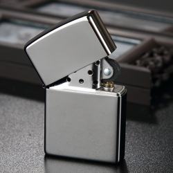 Bật Lửa Zippo Phủ Bóng Màu Xám Khói - SKU 150 – Zippo Black Ice - Mã SP: ZPC0311