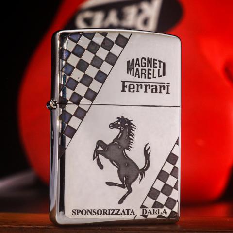 Bật lửa Zippo chĩnh hãng động mạ chrome phổ màu khắc Ferrari